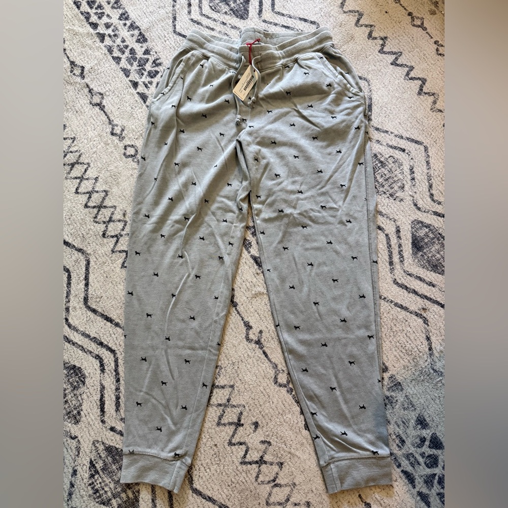 The Black Dog Polo Gray Jogger Pants with Black Dog Print, NWT
